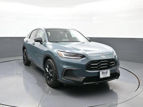 Certified 2023 Honda HR-V Sport image 3