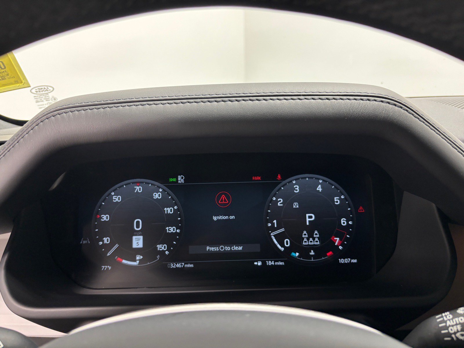 Used 2025 Land Rover Defender 110 X-Dynamic SE AWD/4WD image 18