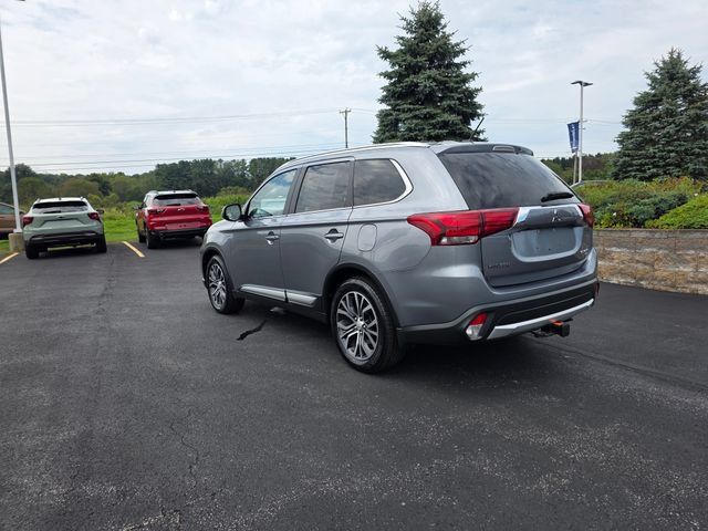 Used 2016 Mitsubishi Outlander GT AWD/4WD image 2