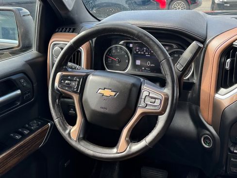 Used 2019 Chevrolet Silverado 1500 High Country w/ Technology Package AWD/4WD image 20