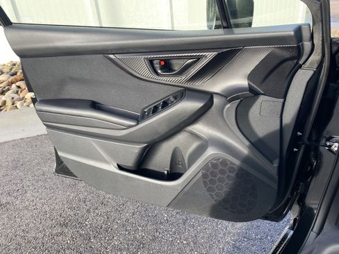 Used 2023 Subaru Crosstrek 2.0i image 17