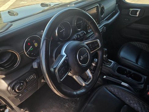 Used 2021 Jeep Wrangler Unlimited Sahara AWD/4WD image 15