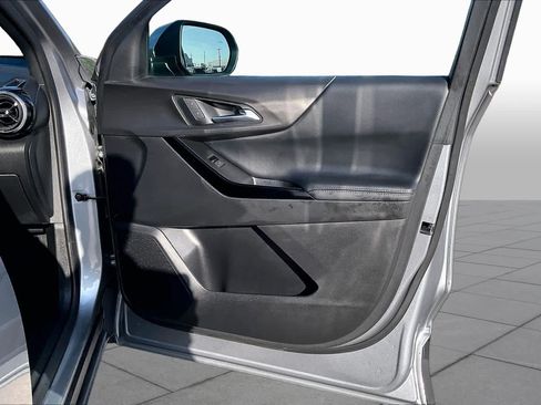 Used 2025 Chevrolet Equinox LT w/ Safety and Technology Package FWD image 22