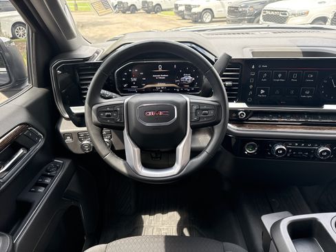 Used 2024 GMC Sierra 1500 SLE w/ X31 Off-Road Package AWD/4WD image 23