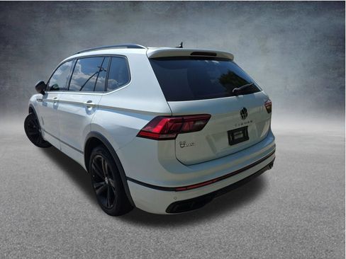 Used 2023 Volkswagen Tiguan SE R-Line FWD image 5