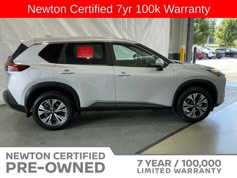 Used 2023 Nissan Rogue SV FWD image 4