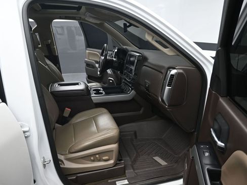 Used 2017 Chevrolet Silverado 1500 LTZ Z71 w/ LTZ Plus Package image 32