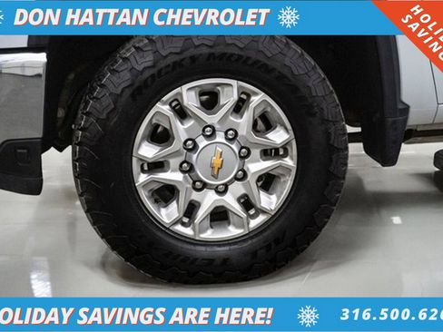 Used 2024 Chevrolet Silverado 2500 LT image 38