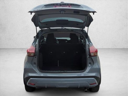 Used 2023 Nissan Kicks SV w/ Exterior Package FWD image 9