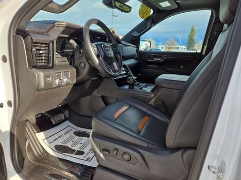 Used 2023 GMC Sierra 1500 AT4 w/ Technology Package image 2