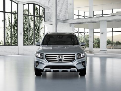 New 2026 Mercedes-Benz GLB 250 image 2