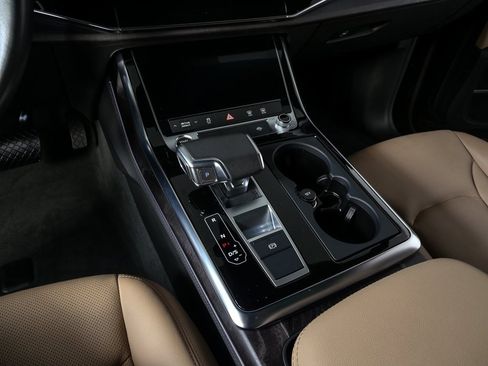 Used 2023 Audi Q8 Premium Plus image 16