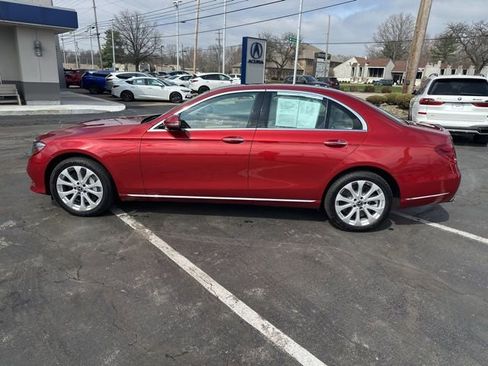 Used 2018 Mercedes-Benz E 400 4MATIC Sedan w/ Premium 3 Package (Q03) image 5