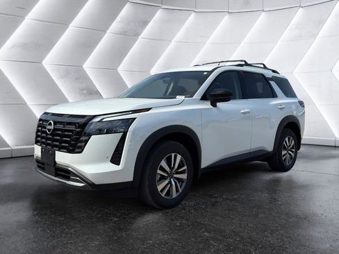 New 2026 Nissan Pathfinder SL image 4