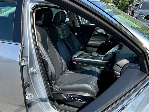 Used 2025 Acura TLX Technology Package image 10