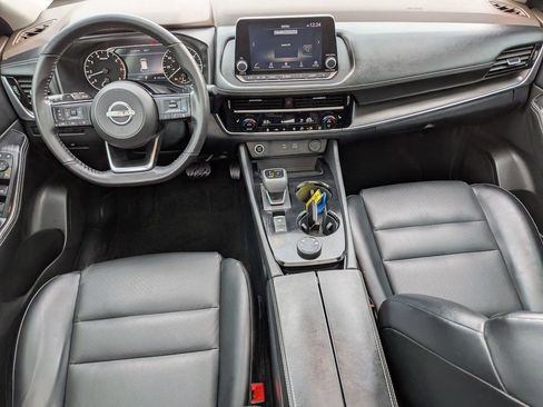 Used 2023 Nissan Rogue SV w/ SV Premium Package image 22