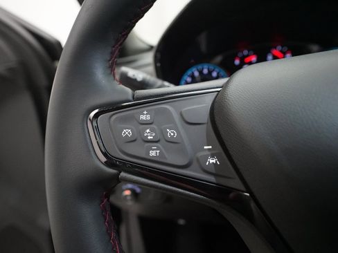 Used 2023 Chevrolet Equinox RS image 18