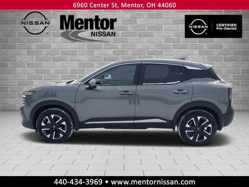 Certified 2025 Nissan Kicks SV image 4