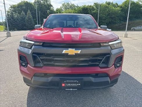 Used 2023 Chevrolet Colorado LT w/ LT Convenience Package III AWD/4WD image 4
