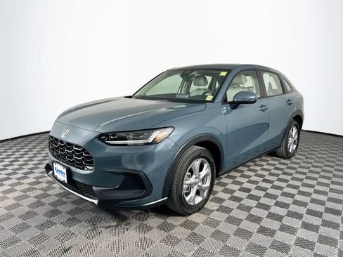 Certified 2023 Honda HR-V LX image 2