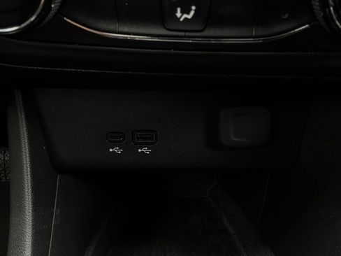 Used 2025 Buick Encore GX Preferred FWD image 24