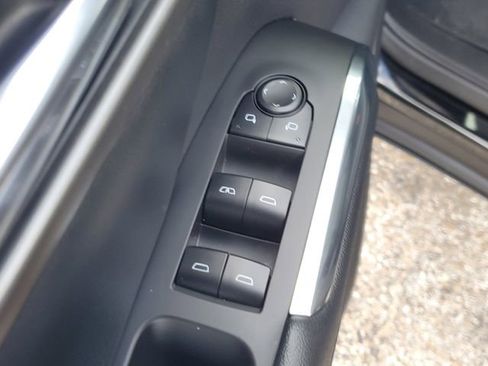 Used 2025 Chevrolet Traverse LT w/ Midnight/Sport Edition FWD image 19