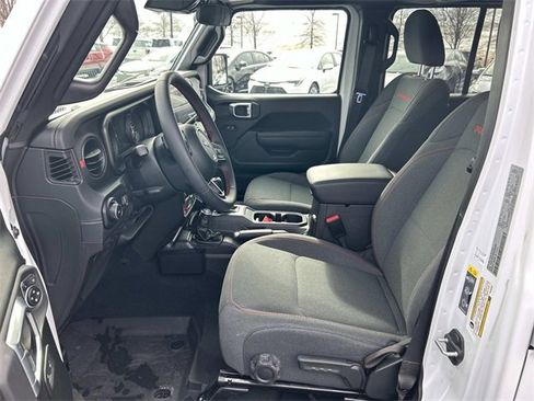 Used 2024 Jeep Wrangler Rubicon w/ Convenience Group image 20
