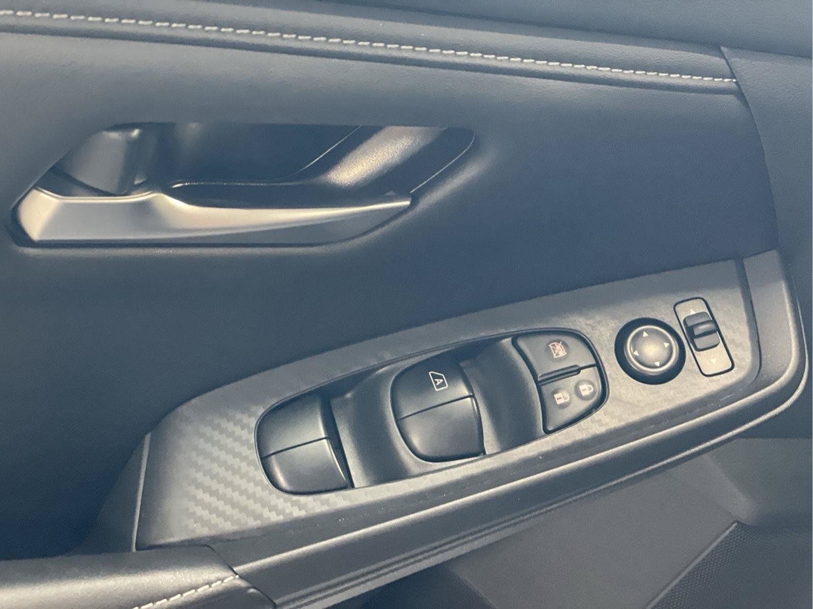 Used 2025 Nissan Sentra SV w/ All-Weather Package FWD image 23