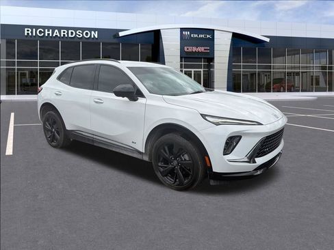 Used 2025 Buick Envision Sport Touring image 6