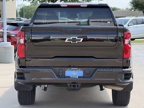 Certified 2025 Chevrolet Silverado 1500 Custom w/ LPO, Dark Essentials Package image 10