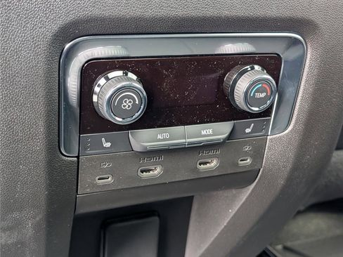 New 2026 Chevrolet Suburban High Country image 15