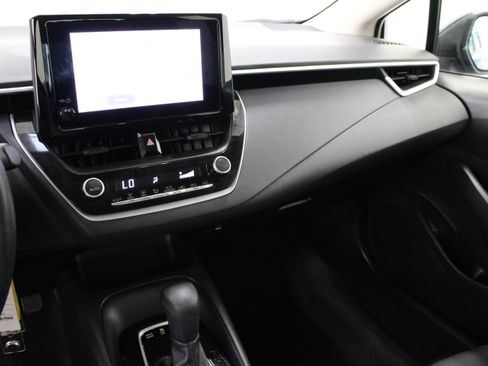 Used 2025 Toyota Corolla LE FWD image 15