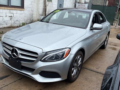 Used 2017 Mercedes-Benz C 300 4MATIC Sedan image 3
