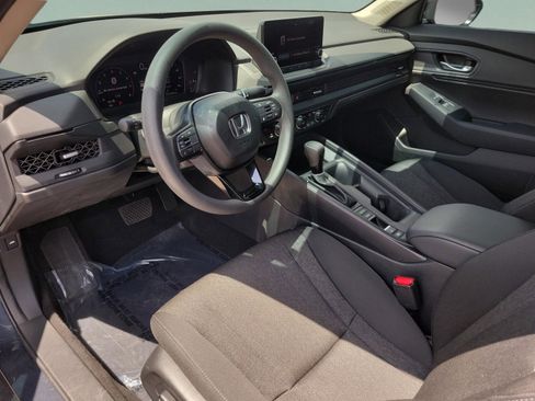 Used 2025 Honda Accord SE image 18