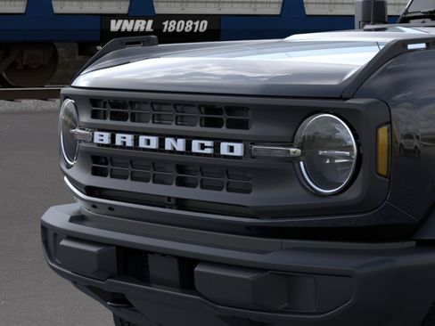 New 2026 Ford Bronco 4-Door image 19