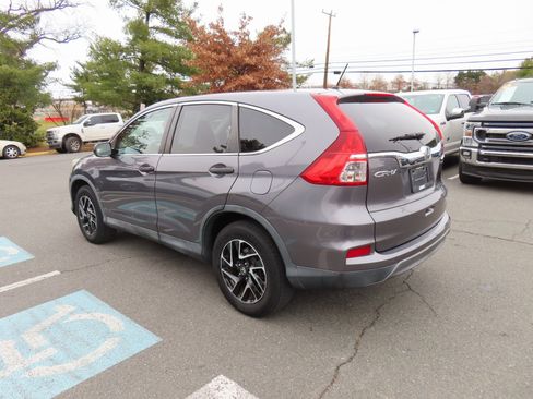 Used 2016 Honda CR-V SE image 7
