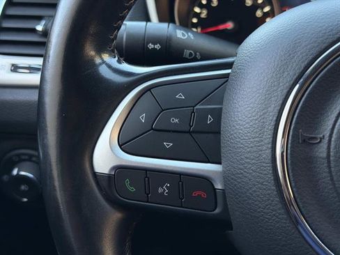 Used 2021 Jeep Compass Latitude w/ Sun and Sound Group FWD image 18