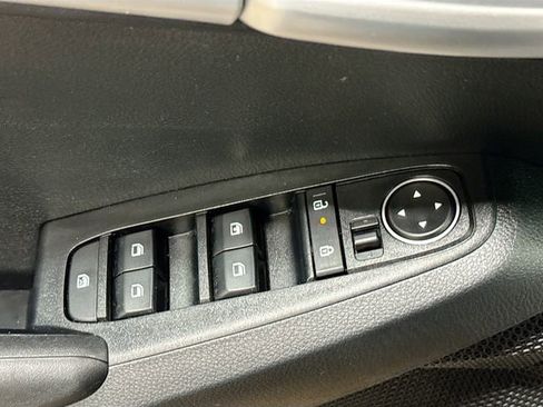Used 2024 Kia Seltos LX AWD/4WD image 17