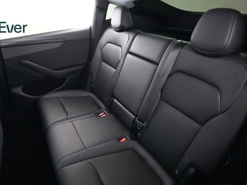 Used 2026 Tesla Model Y 2WD image 24