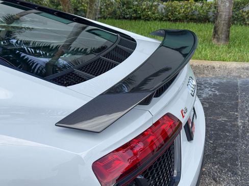 Used 2017 Audi R8 V10 plus AWD/4WD image 10