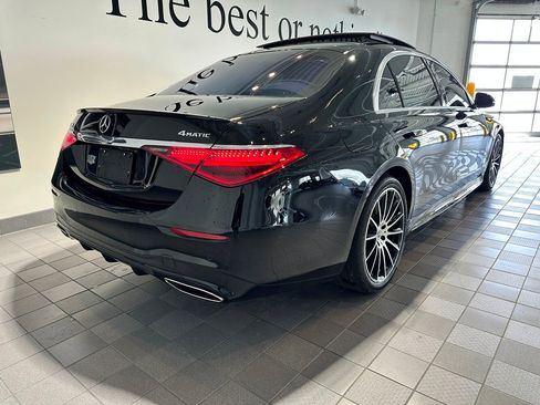 Used 2022 Mercedes-Benz S 580 S 580 4MATIC AMG Line image 4