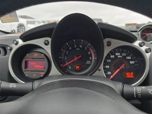 Used 2019 Nissan 370Z w/ Sport Package image 30