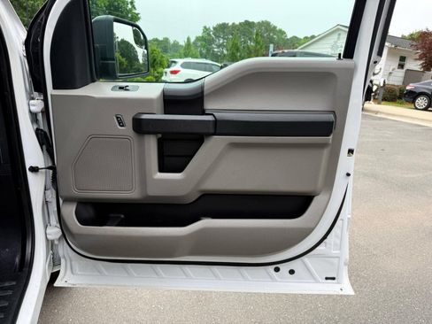 Used 2017 Ford F150 XL w/ Equipment Group 101A Mid RWD image 19