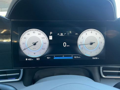 Used 2025 Hyundai Elantra SEL image 40