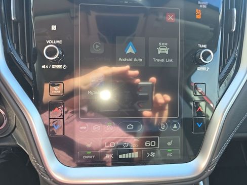 Used 2025 Subaru Outback Premium image 18