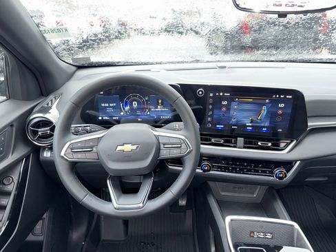 New 2026 Chevrolet Equinox LT w/ Convenience Package II image 16