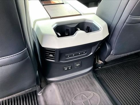 Used 2024 Toyota Tundra Capstone AWD/4WD image 29