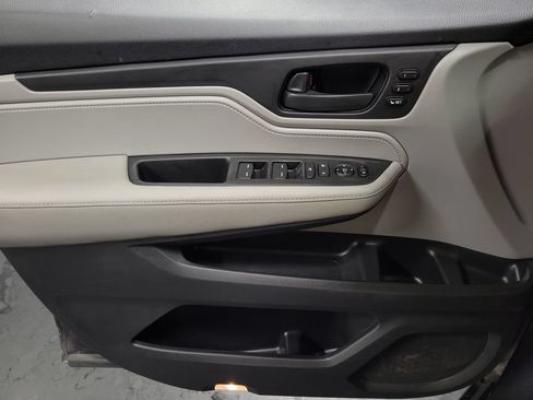 Used 2018 Honda Odyssey EX-L image 22