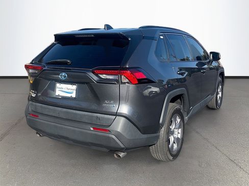 Used 2022 Toyota RAV4 XLE image 6