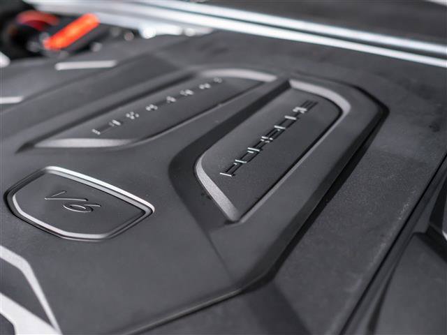 Certified 2026 Porsche Cayenne AWD/4WD image 13